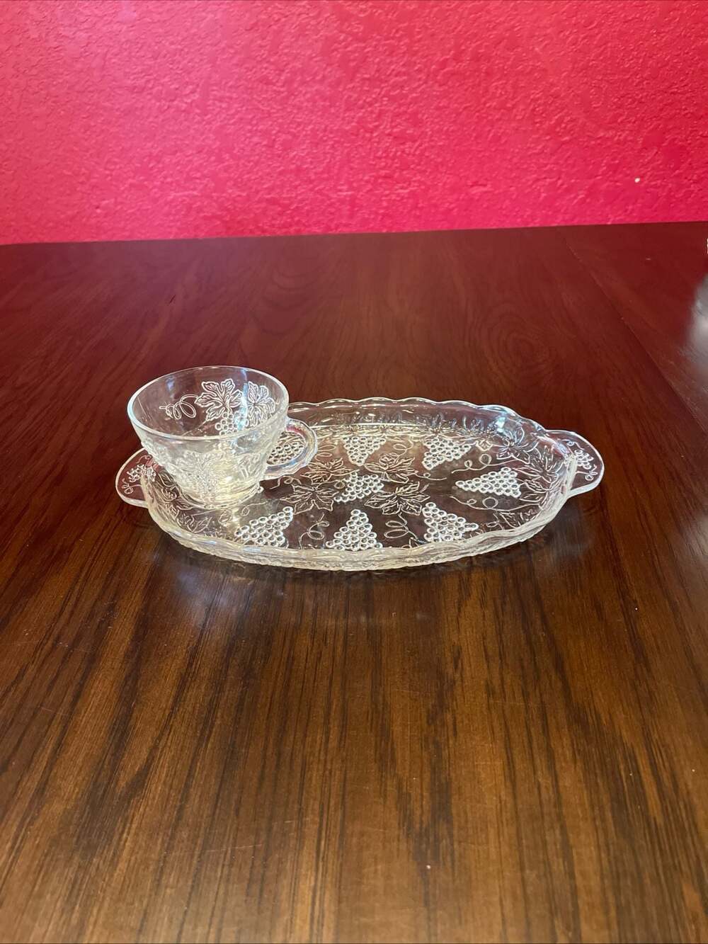 Vntg Anchor Hocking Glass Serva-Snack Set with Grape and Leaf Motif, 8 Pieces